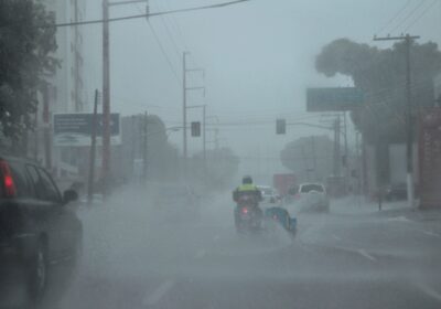 Forte chuva causa alagamentos em vários pontos de Manaus; veja vídeos