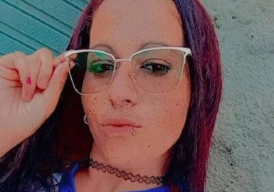 Mulher é arrastada pelo cabelo e assassinada com golpes de faca pelo ex-companheiro