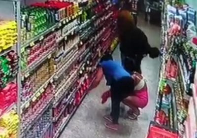 VÍDEO: Militar é preso por tentar gravar partes íntimas de mulheres em supermercado