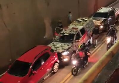 Jovem de 17 anos atinge viatura e outros três carros na zona centro-sul de Manaus