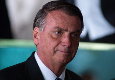 Bolsonaro chega à Polícia Federal para depor sobre atos golpistas