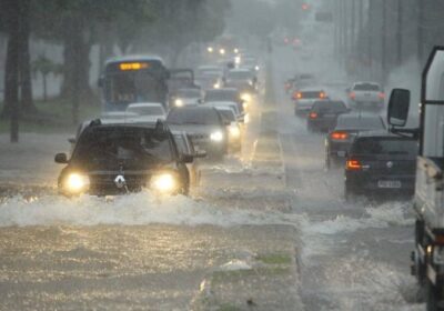 Manaus e outras capitais do Norte mantém alerta para temporais