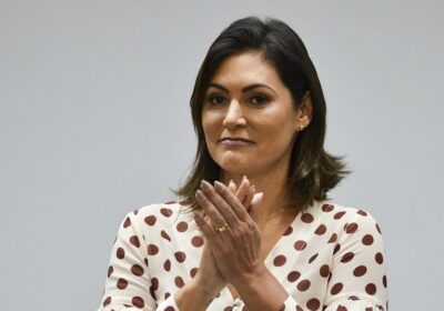 Michelle Bolsonaro ganha título de Cidadã Amazonense na Aleam; entenda