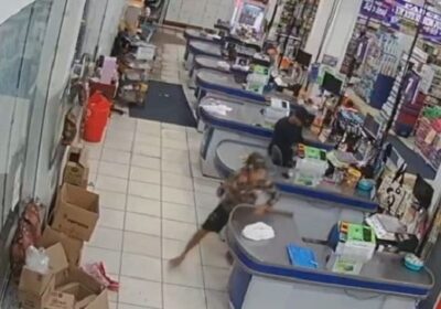 VÍDEO: criminosos fazem ‘arrastão’ em supermercado de Manaus