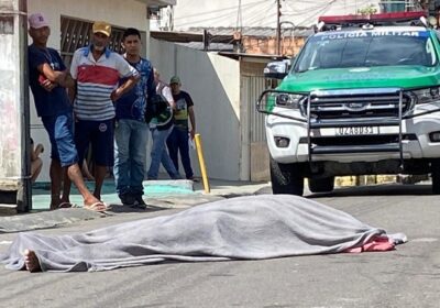 VÍDEO: Homem é morto por pistoleiros na frente da filha em Manaus