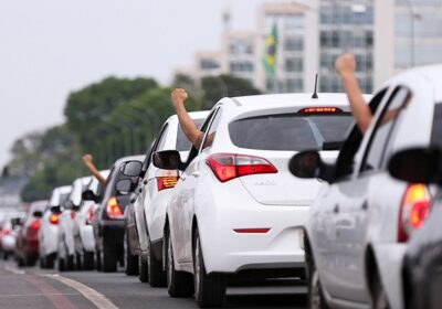 Motoristas de aplicativos planejam paralisação na próxima semana por reajustes