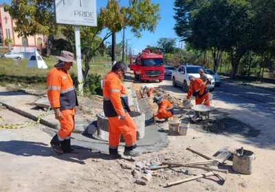 Prefeitura de Manaus implanta meio-fio e sarjeta em ruas do Japiim