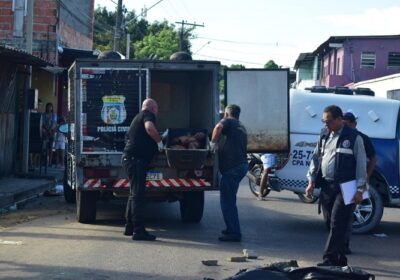 VÍDEOS: suspeito de furtos é espancado até a morte na zona leste de Manaus