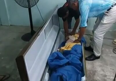 Idosa considerada morta acorda dentro de caixão no próprio velório; assista