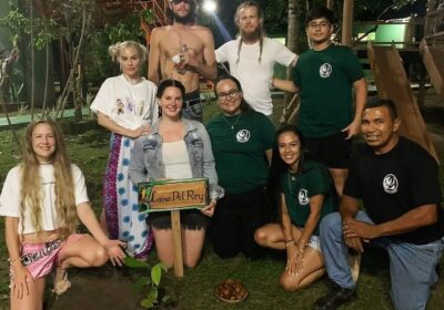 Lana Del Rey ganha árvore com seu nome durante viagem pelo Amazonas