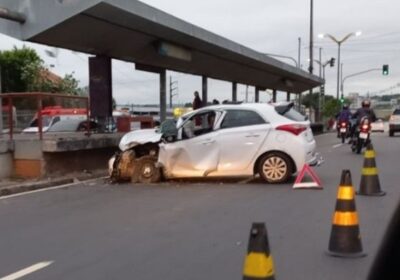 Motorista de aplicativo fica ferido durante acidente de trânsito na zona leste de Manaus