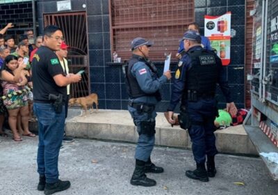 Homem é morto à tiros na frente de mercadinho em área vermelha de Manaus