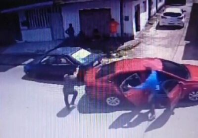 VÍDEO: veja o momento em que bandidos encapuzados executam homem