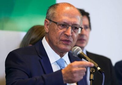 ‘Se destruir floresta, não vai vender’, diz Alckmin no Amazonas