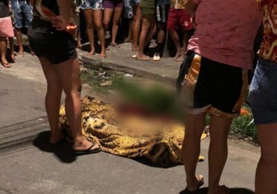 VÍDEOS: Adolescente é confundido e morto na Zona Leste de Manaus