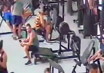 VÍDEO: aparelho de musculação cai sobre aluno que corre risco de não andar mais