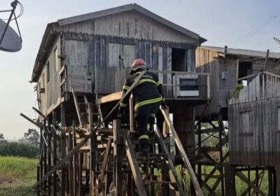 Homem incendeia a própria casa e é agredido por vizinhos no AM