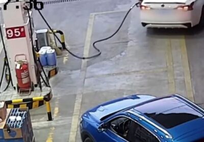 VÍDEO: Motorista derruba bomba de gasolina e gera explosão em posto