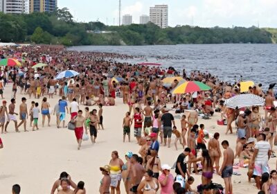 Praia da Ponta Negra deve ser interditada após atingir cota mínima para banho