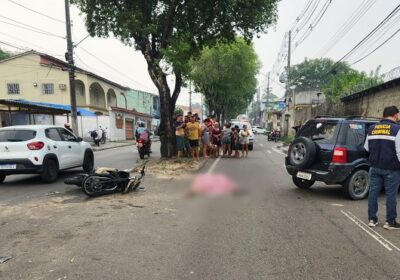 VÍDEO: Colisão entre carro e moto causa morte de motociclista no Alvorada em Manaus