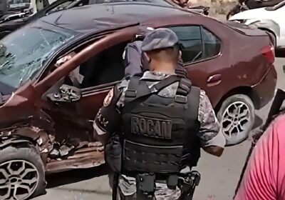 VÍDEO: Homem foge da polícia em Manaus, acerta 16 carros e deixa três feridos