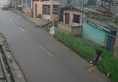 Vídeo mostra telhado se soltando durante temporal com ventos fortes em Manacapuru