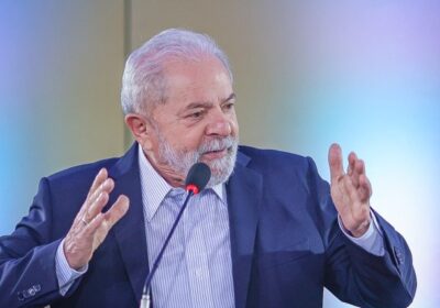 Crime organizado está presente no futebol e na política, diz Lula