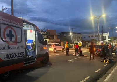 Motociclista por APP e passageira ficam feridos após colidir com carro em Manaus