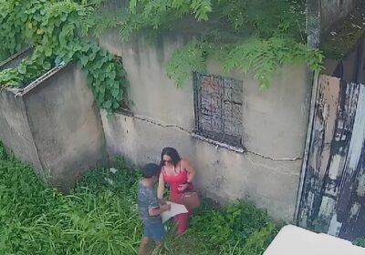 VÍDEO: Travesti toca em partes íntimas de menino e tem atitude suspeita em Manaus