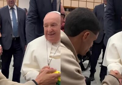 VÍDEO: Luva de Pedreiro encontra com Papa Francisco e pergunta: ‘Messi ou Ronaldo?’