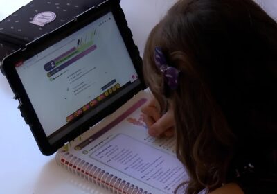 Estudantes de famílias pobres vão receber chips para acesso à internet