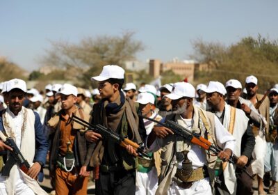 Houthis condenam homossexuais à morte por crucificação e apedrejamento