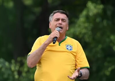 VÍDEO: Bolsonaro volta a pedir que apoiadores não levem faixas e cartazes a ato