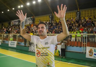 Em Manaus, ‘Festa do Rei’ com o jogador de futsal Falcão ajuda povo do RS