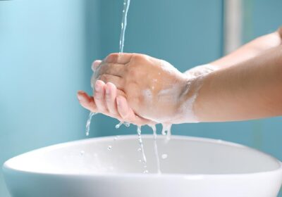 Lavar as mãos pode prevenir cerca de 20% das infecções respiratórias