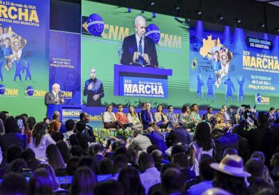 Marcha dos prefeitos: Lula anuncia medidas para aliviar cofres de prefeituras