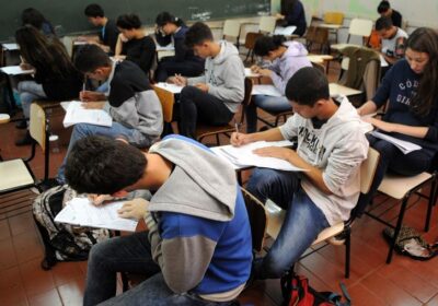 Pé-de-Meia: começa o pagamento da 3ª parcela de R$ 200 para estudantes