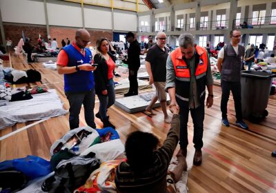 Quase 70 mil pessoas estão em abrigos gaúchos devido às fortes chuvas