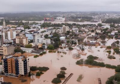 VÍDEOS: Com chuva intensa, parte de barragem se rompe no Rio Grande do Sul