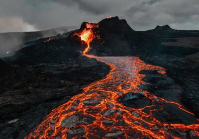 Vulcão na Islândia entra em erupção pela quinta vez