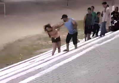 VÍDEO: Mulher leva sequência de tapas de homem no meio de praça em Tefé, no AM