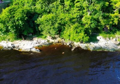 ATENÇÃO! Área da ‘prainha’ na Ponta Negra é proibida para banho, em Manaus