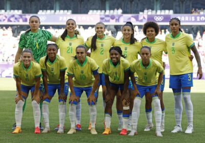 Futebol feminino perde para a Espanha, mas avança para as oitavas