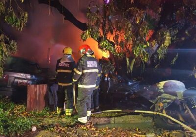 Incêndio atinge casa no bairro Tancredo Neves em Manaus