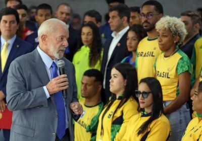 Lula assina decreto reajustando Bolsa Atleta em 10,86%