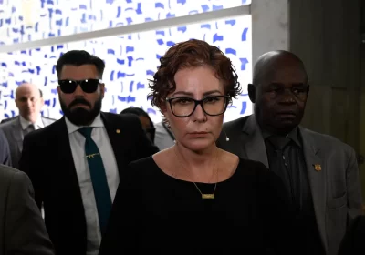 Moraes autoriza investigação sobre Carla Zambelli por suposta tentativa de golpe