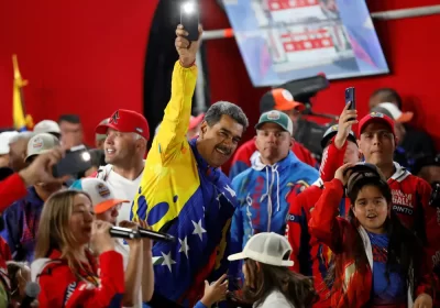 Nicolás Maduro é reeleito presidente na Venezuela, diz órgão eleitoral