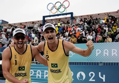 André e George ganham na estreia do vôlei de praia em Paris 2024