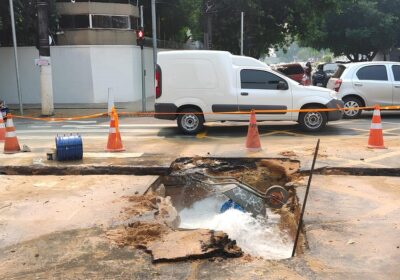 Bairros de Manaus ficam sem água e Mário Ypiranga é interditada devido obra