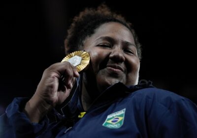 Beatriz Souza vence israelense e conquista medalha de ouro no judô